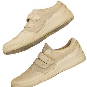 Grasshoppers Stretch Plus Beige Womens Walkng Shoe 9M